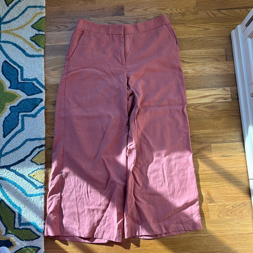 LOFT crop linen like pants.